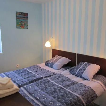 Faubourg Des Pierres