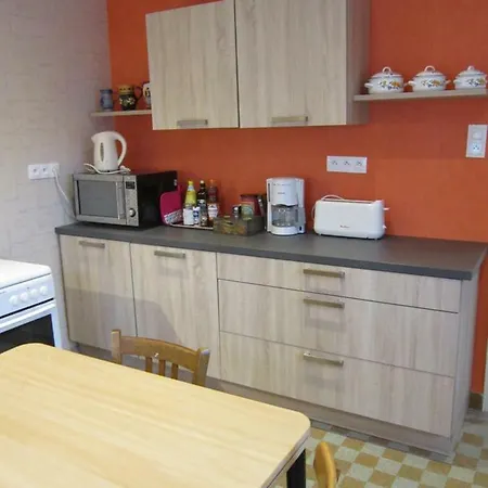 Faubourg Des Pierres Holiday home *